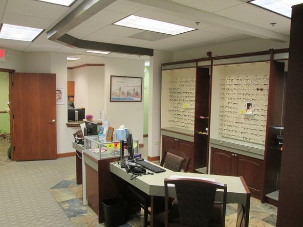 Medical Office Condo for Sale or Lease: 2435 Dean St Unit C, St Charles, IL 60175